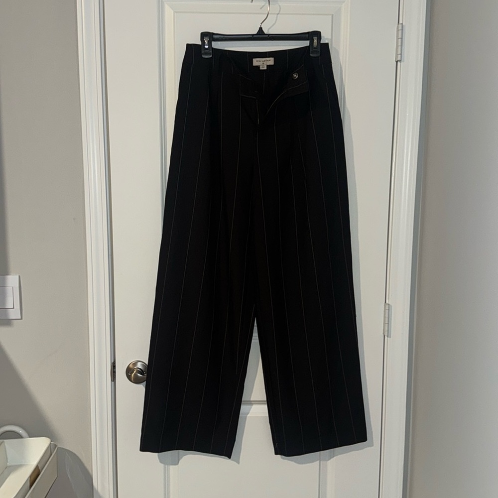 High rise wide leg black w/ thin white stripe pants size 6